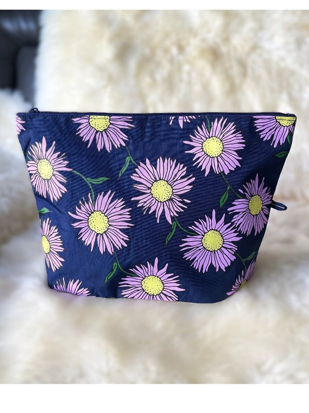 NWOT Baggu Go Pouch Large - Daisy Chain (Night Orchard)